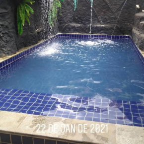Casa Pirenópolis Azul e branco